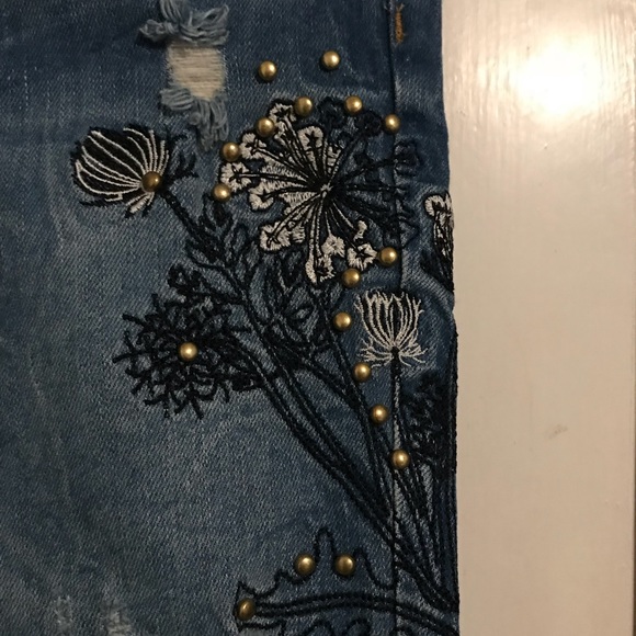 Zara studded distressed jeans - Picture 2 of 8